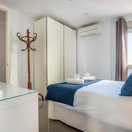 Apartment Atico Fortaleza Ii En El Casco Antiguo De Triana *